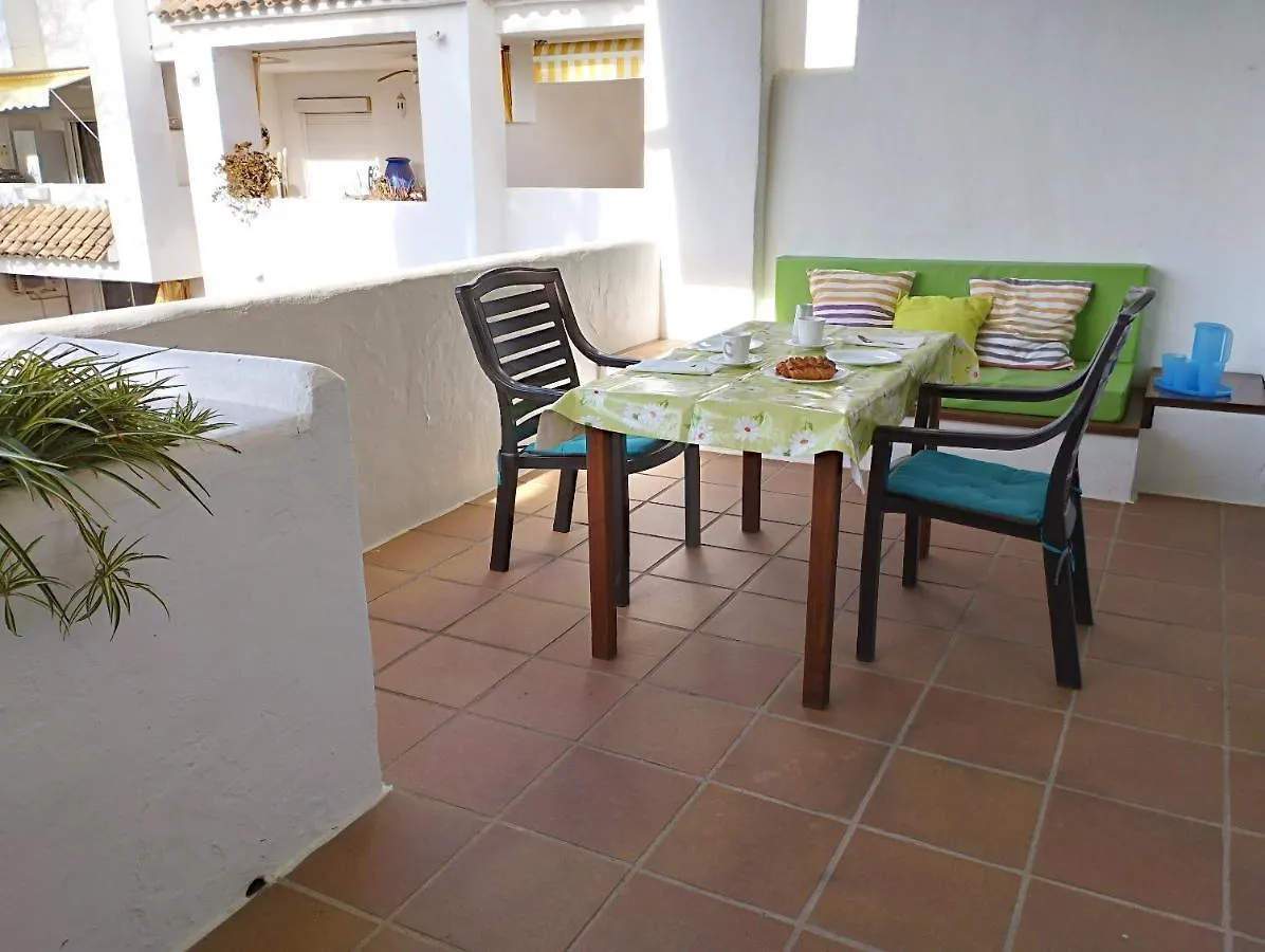 Family Apartment In Roses With Garden And Shared Pool 60 M² 0*,