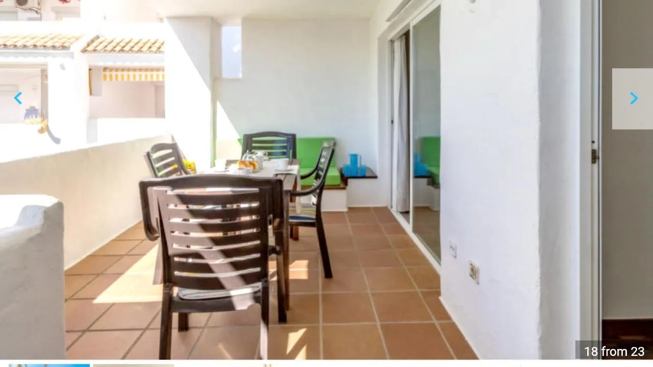 Family Apartment In Roses With Garden And Shared Pool 60 M² 0*,  Španělsko